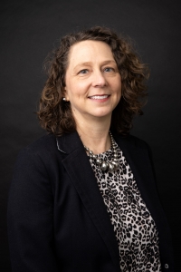 Laura Newmark Headshot